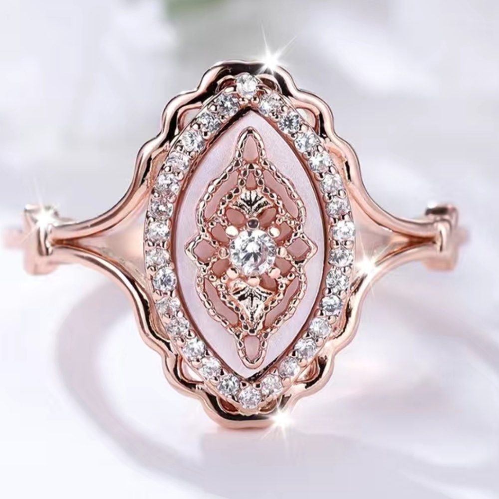 Vintage style rose gold ring